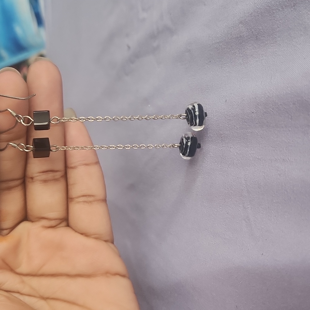 Earrings - Picture 3 of 3